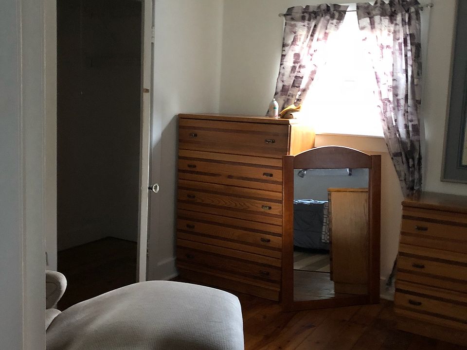 1st image of 301 Hollister Ave