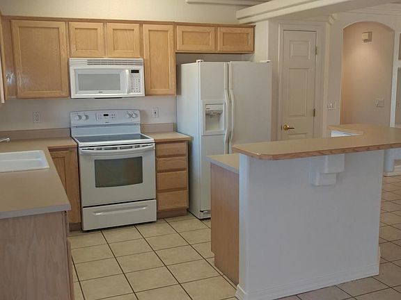 5th image of 630 Foothill Dr