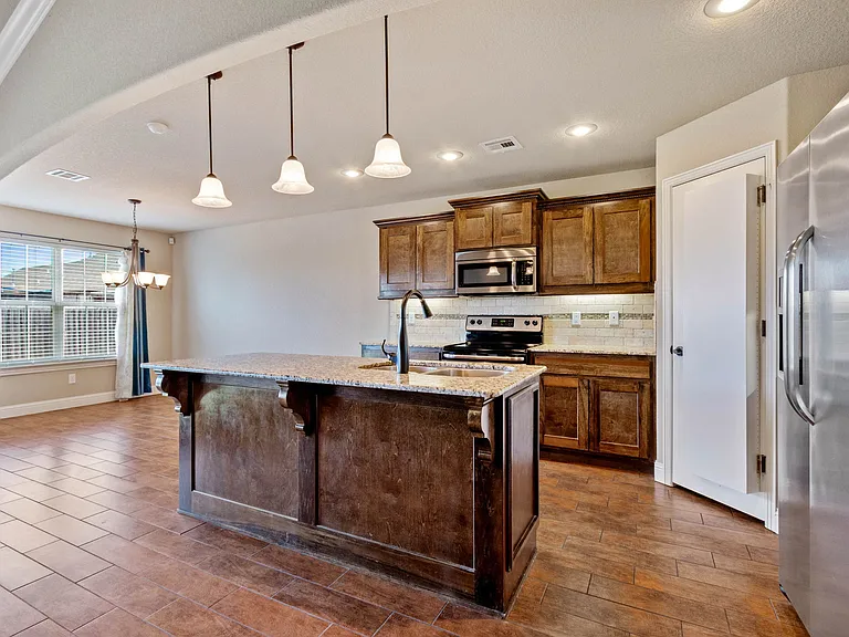 3100 SW Fernwood Ave — Photo 5