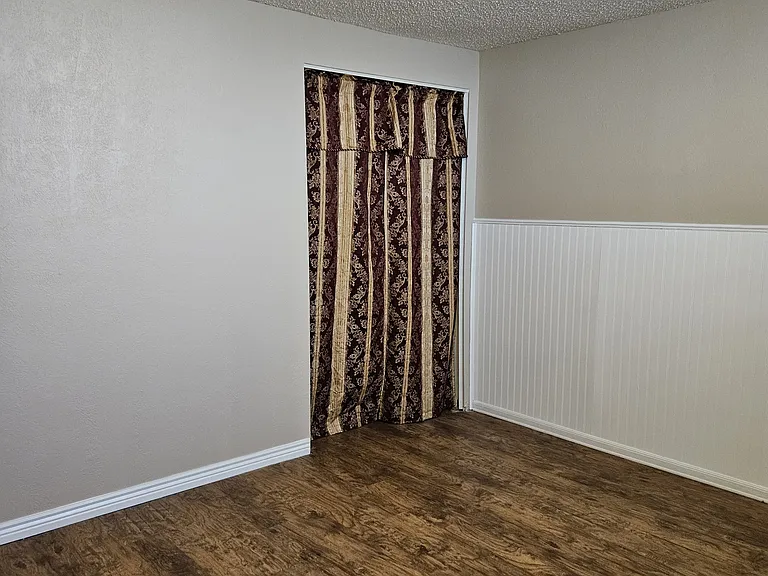 4032 Ella Ave #1 — Photo 16