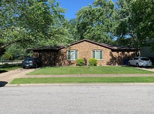 1527-29 Julie Dr, Schererville, IN 46375
