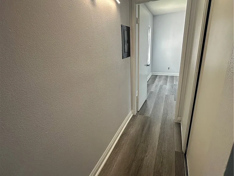 1735 E Washington St — Photo 7