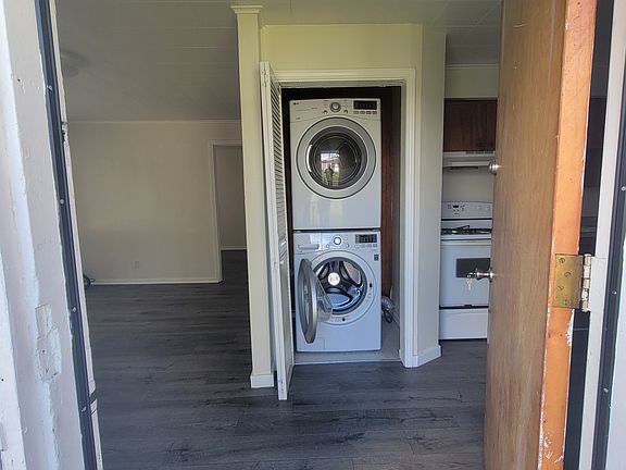 4th image of 919 52nd St SE #1/2