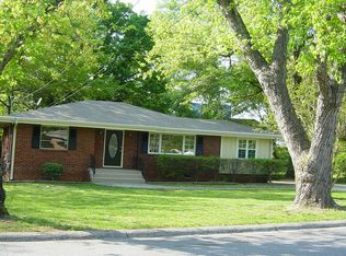 931 Lake Ct SE, Smyrna, GA 30082