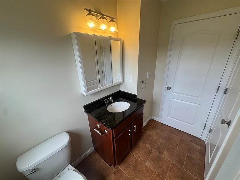 14 Merrimac Way #E — Photo 31