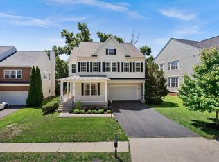 42573 Regal Wood Dr, Ashburn, VA 20148