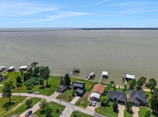 546 W Cattle Dr, Onalaska, TX 77360