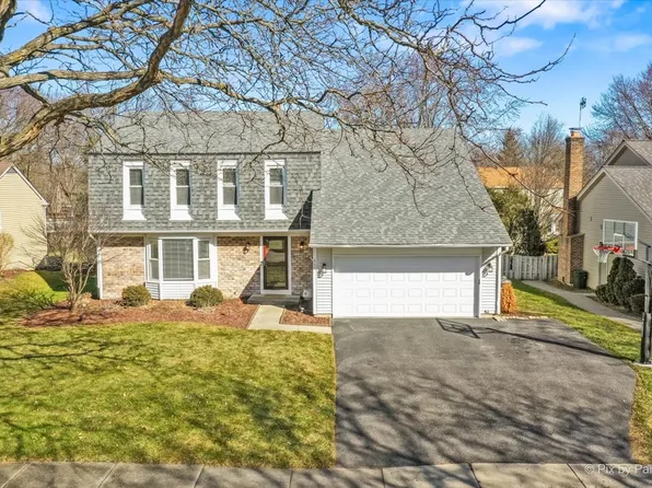 607 Thackeray Ln, Fox River Grove, IL 60021