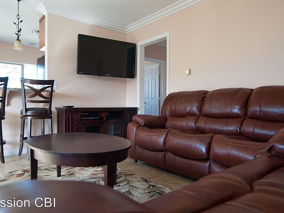 4th image of 633 Missouri St APT 30