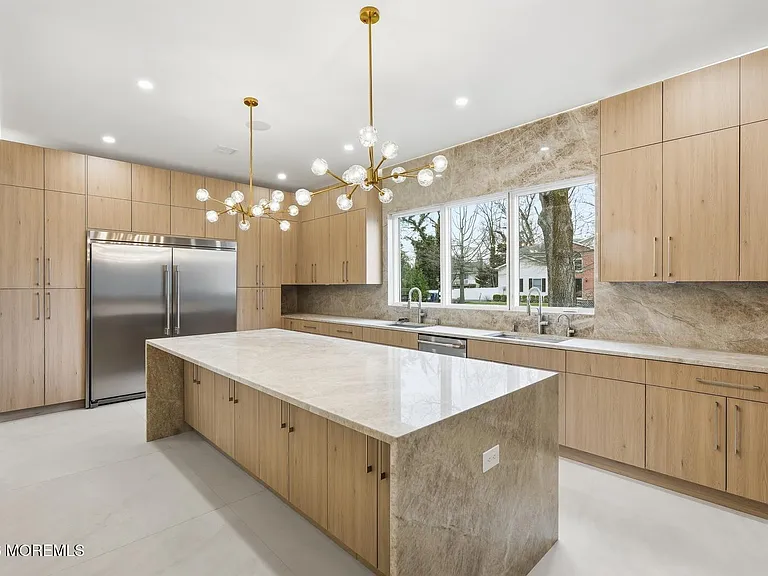 152 Ampere Ave #152 — Photo 3