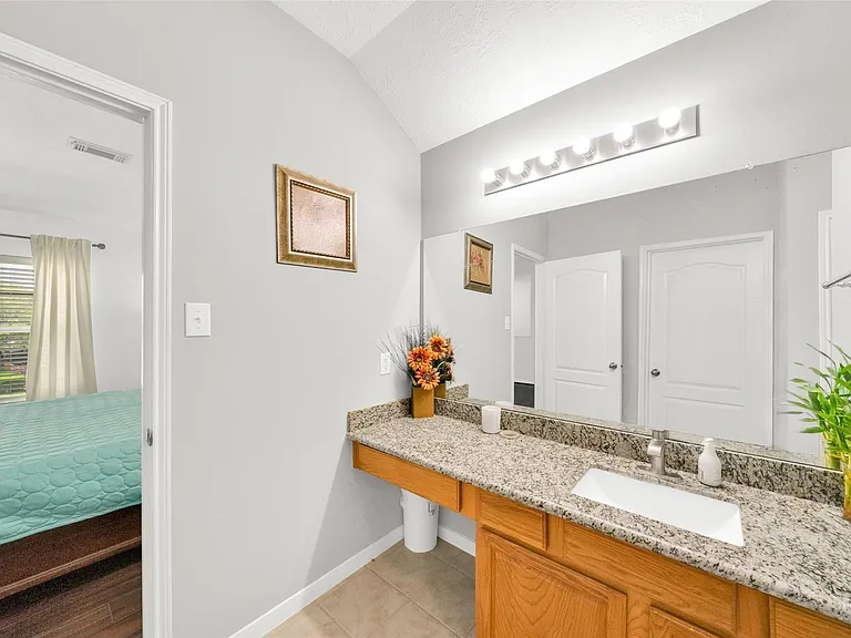 5522 Brookhollow Oaks Trl — Photo 29