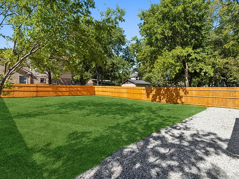 S Edgefield Ave — Photo 16