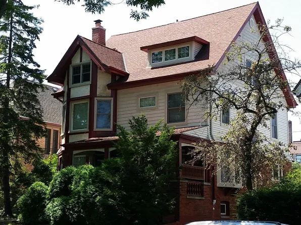 3253 N Summit Ave, Milwaukee, WI 53211