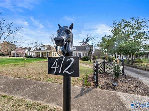 3rd image of 412 College Ave