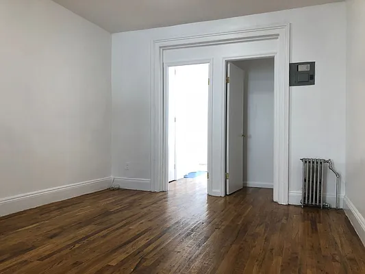 Rented by Premier Metro Realty Corp | media 4