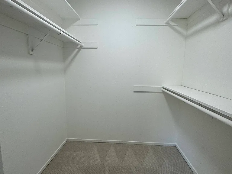 The Westwood Park Apartments — Photo 16