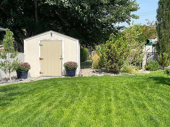 5th image of 5575 S Hollow Springs Dr
