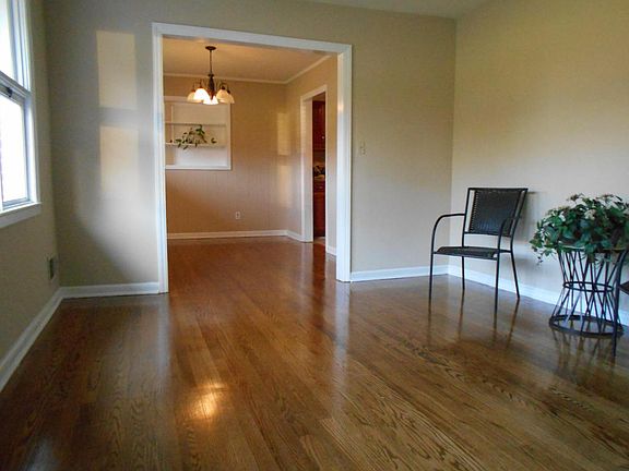 3rd image of 3829 Green Valley Dr