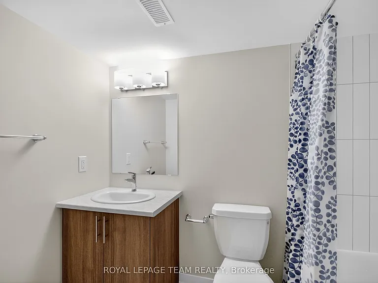 297 Les Emmerson Dr — Photo 36