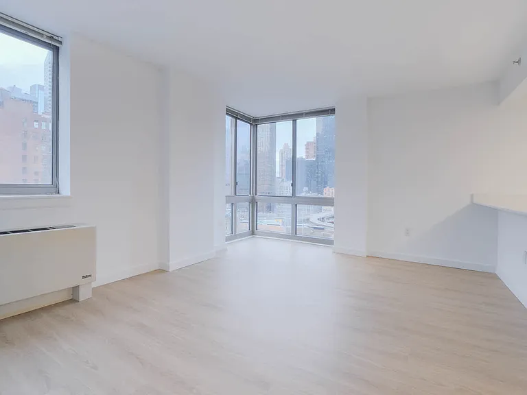 400 W 37th St #7R — Photo 47