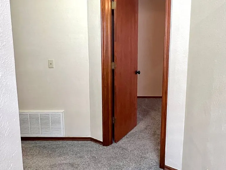 XL 2-bed 2-bath 1-car townhouse near OU — Photo 17