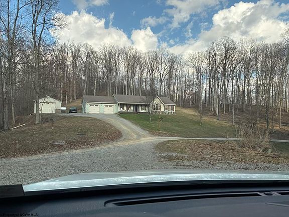 5th image of 363 Sunny Brush Dr