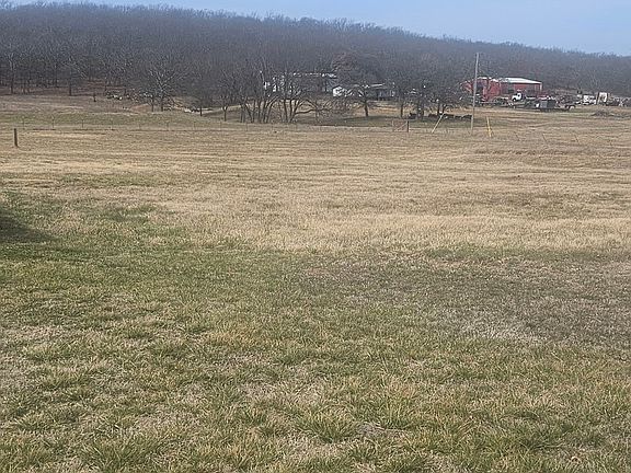 4th image of 20600 Slick Rd