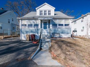 31 Greenwich St, Ludlow, MA 01056