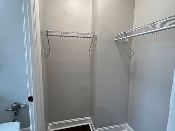 5th image of 6912 N Ashland Blvd APT 211