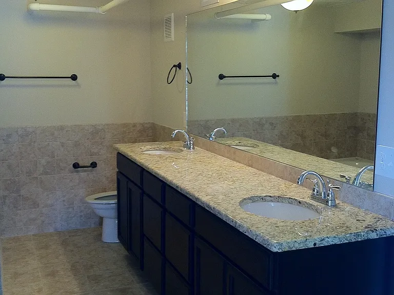 922 Main St — Photo 27