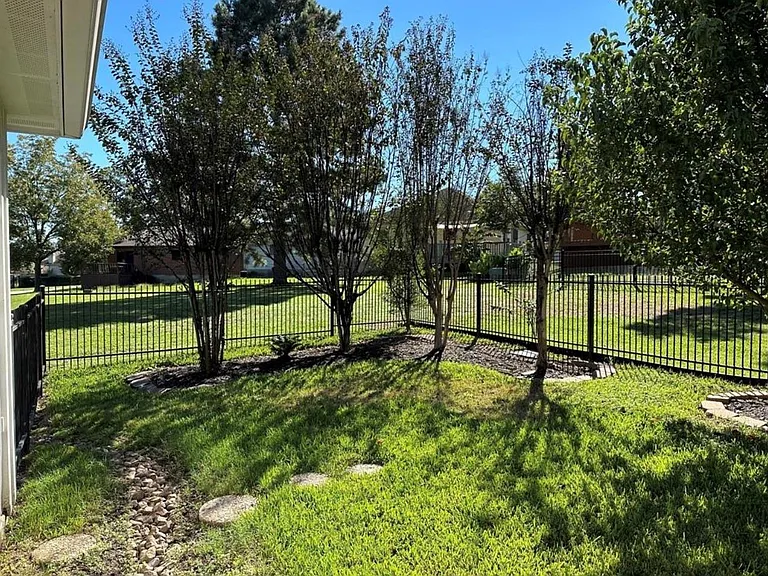 105 Harbor Court Dr — Photo 6