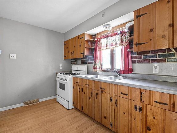 5th image of 10875 Lee Ln