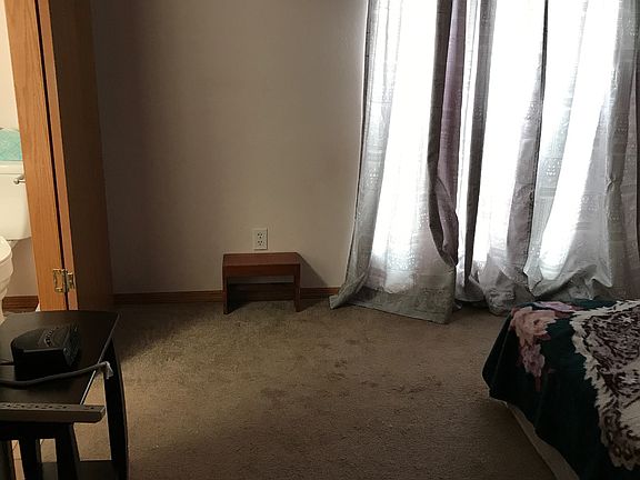 2nd image of 301 N Dogwood Pl
