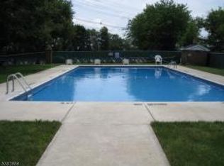565 Grove St BLDG C #16, Clifton, NJ
