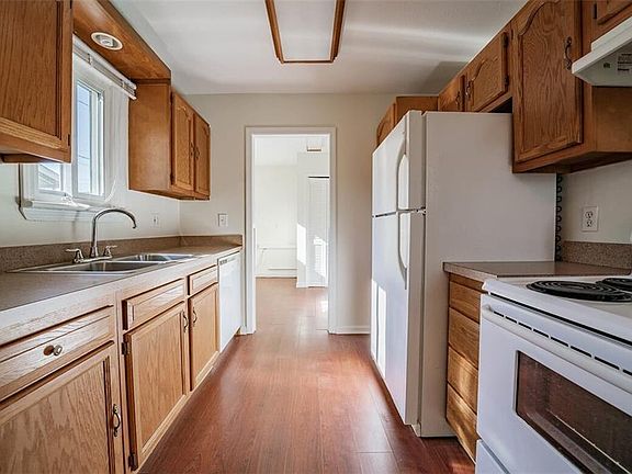 4th image of 431 Walnut Dr