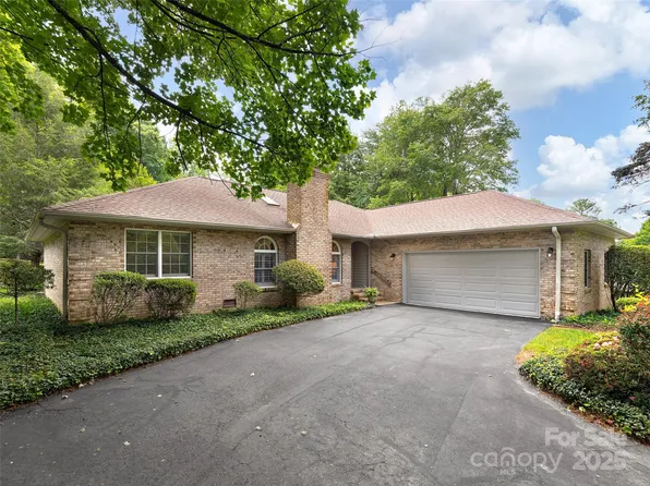 189 Cove Loop Rd, Hendersonville, NC 28739
