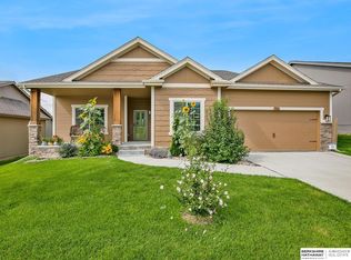 17816 Camden Ave, Omaha, NE 68116