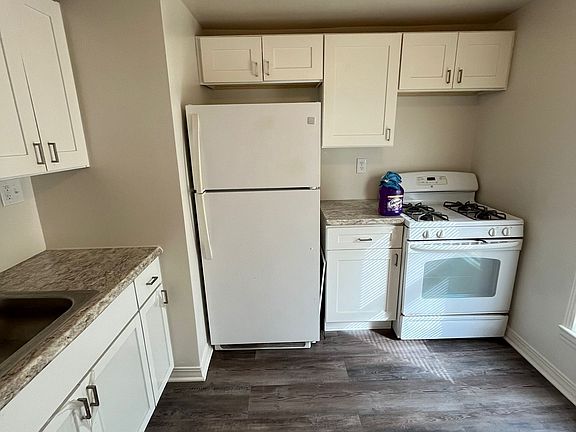 4th image of 99 Woodrow Ave #2