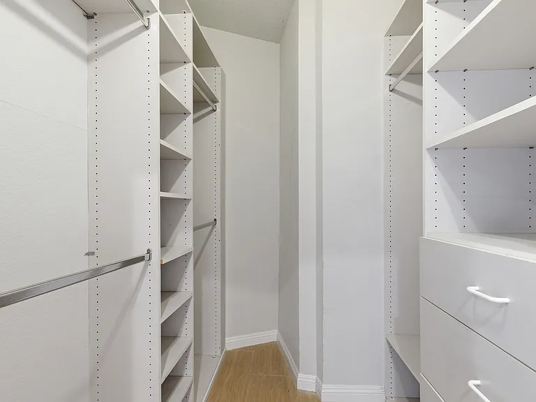 10650 Kinnard Ave #104 — Photo 5