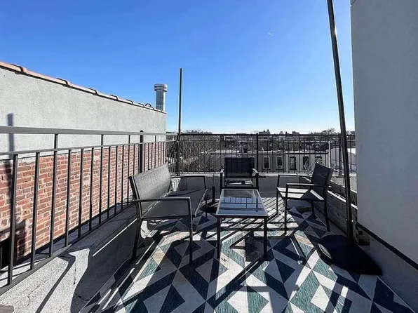 554 Gates Avenue image 13 of 21