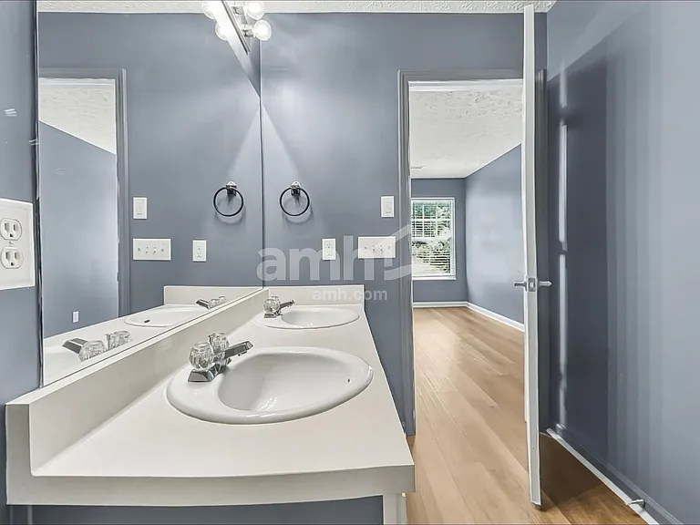 3136 Hidden Creek Dr — Photo 9