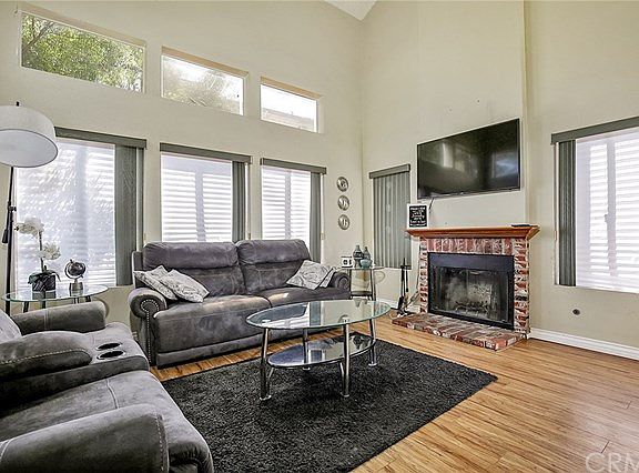 5th image of 11809 Aurora Ct