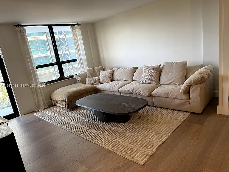 10185 Collins Ave #323 — Photo 7