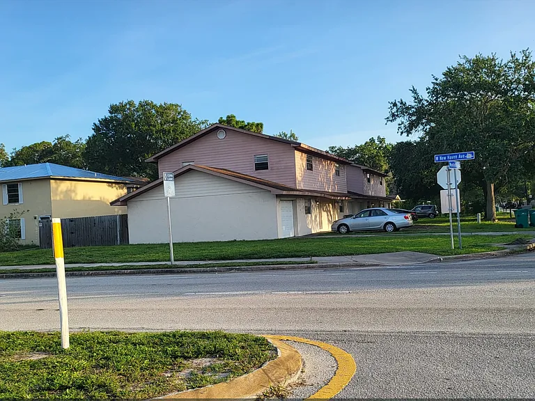 101 Woodland Dr #101 — Photo 2