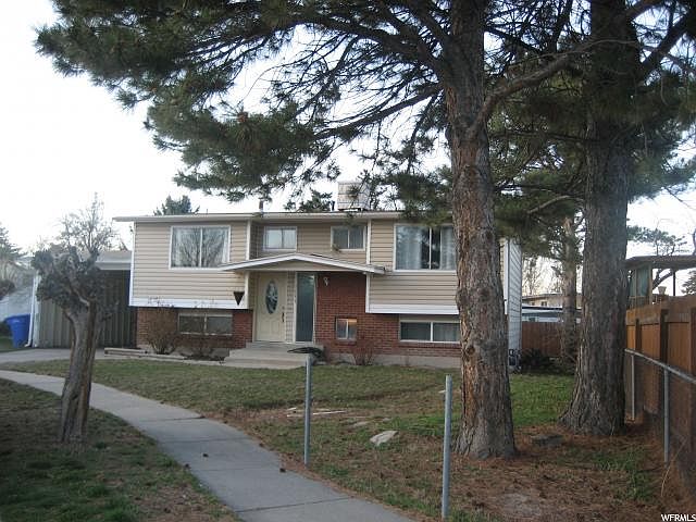 1st image of 3684 W Savannah Cir