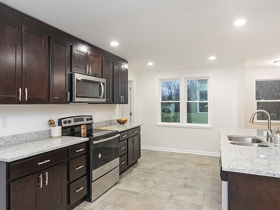 5th image of 500 E Park Ave
