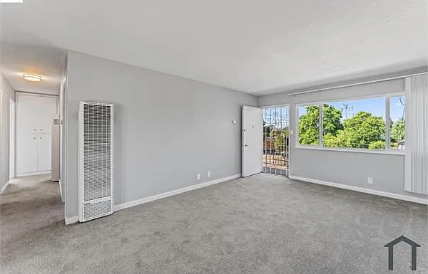 3 bed, 1000 sqft, $3,600 — Photo 4