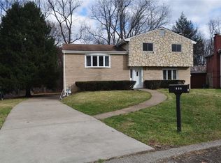 142 Harvest Dr, Verona, PA 15147