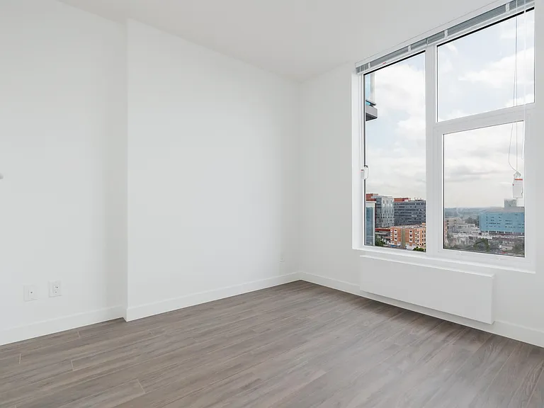 13615 Fraser Hwy #2403 — Photo 13