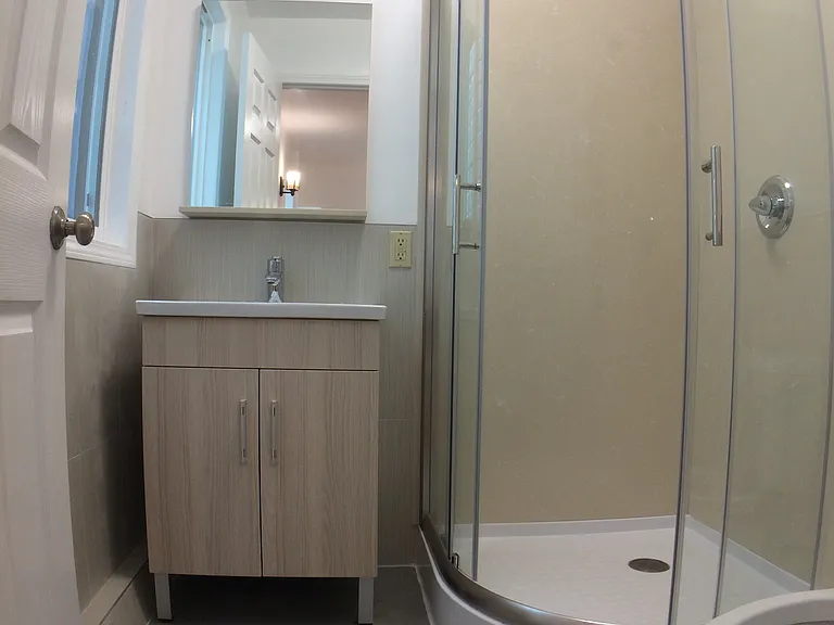438 Willits St #2 — Photo 6
